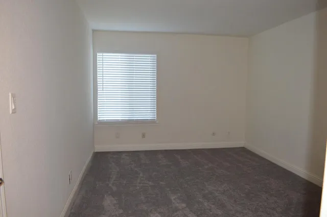 $235,000 | 2881 Huntington Boulevard, Unit 235, Fresno, CA 93721
