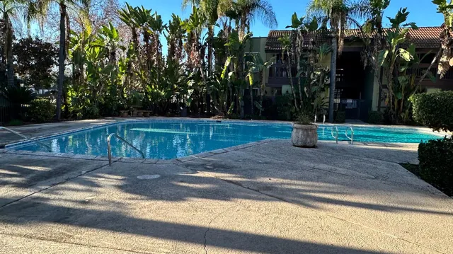 $235,000 | 2881 Huntington Boulevard, Unit 235, Fresno, CA 93721