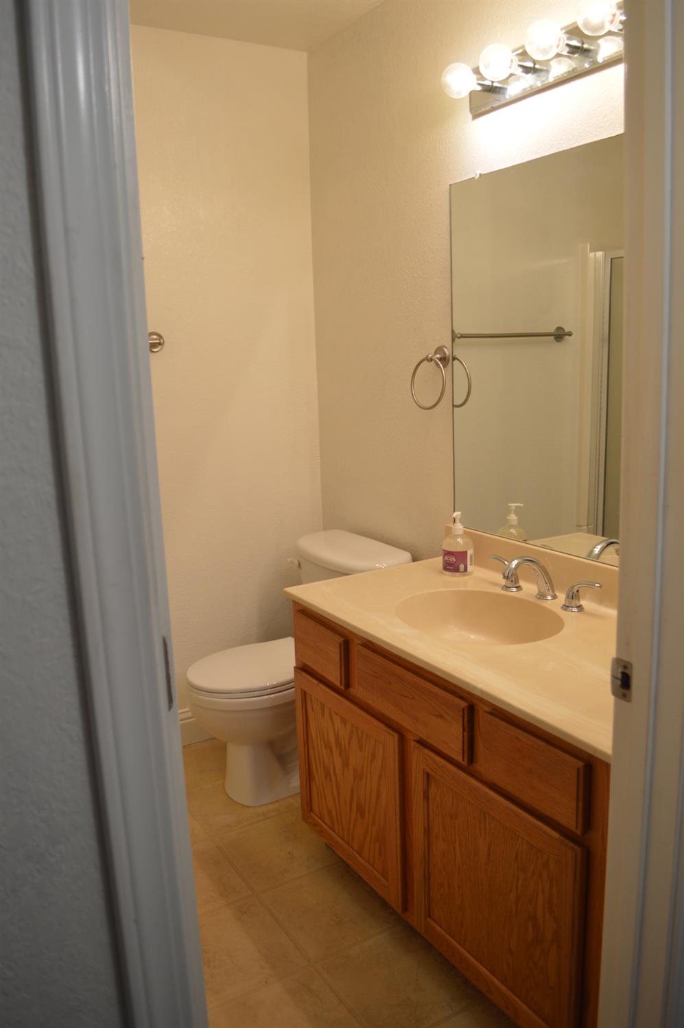 2881 Huntington Boulevard, Unit 235 Fresno, CA 93721 - Photo 7 of 34