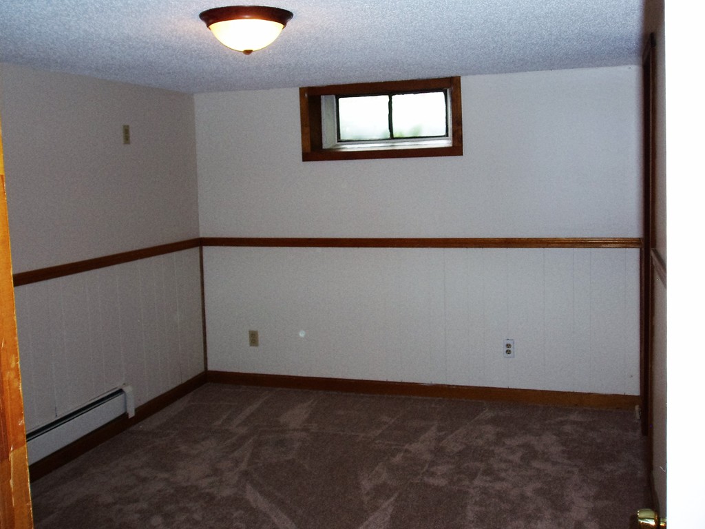 22 Gatewood Road Springfield, MA 01119 - Photo 9 of 11