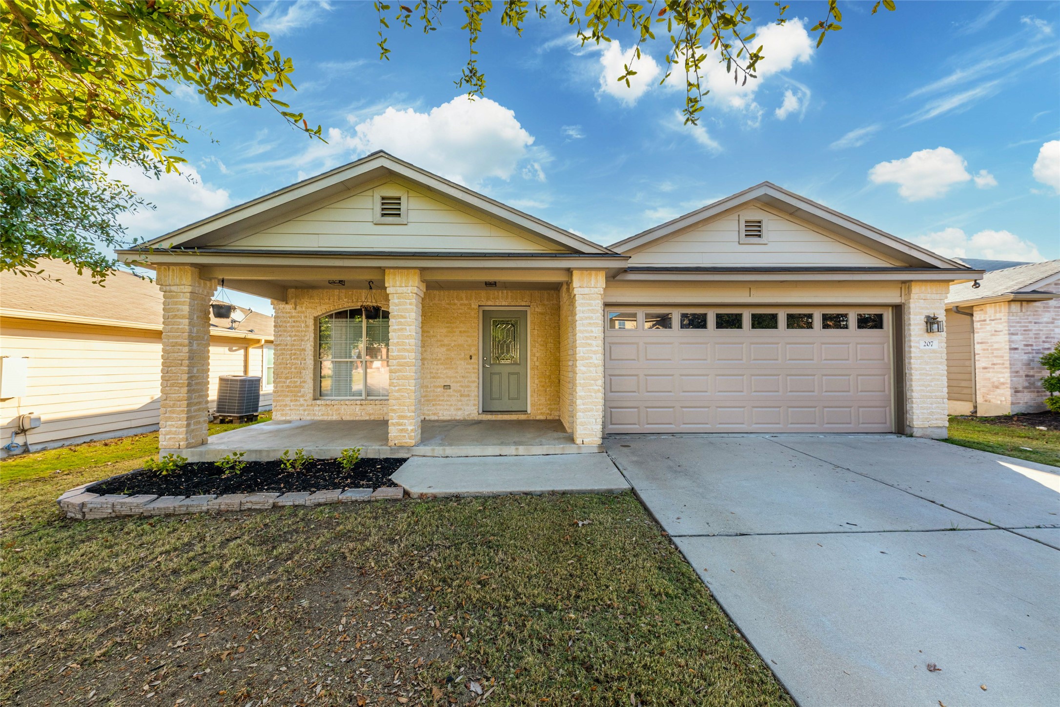207 Baldwin Street Hutto, TX 78634 - Photo 3 of 19