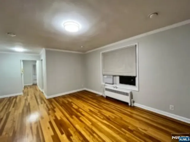 $1,950 | 2320 Linwood Avenue, Unit 5C, Fort Lee, NJ 07024