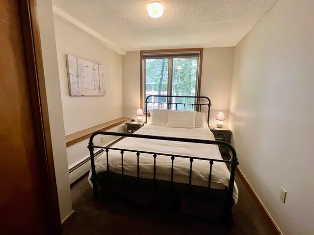 $795,000 | 2 A Townhouse Square, Unit T4, West Dover, VT 05356