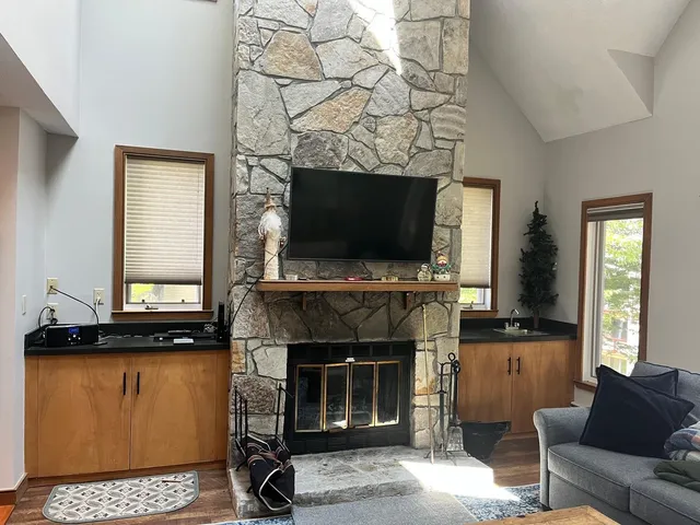 $795,000 | 2 A Townhouse Square, Unit T4, West Dover, VT 05356