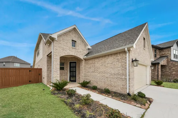 $2,500 | 804 Lake Lacosta Drive, Katy, TX 77493