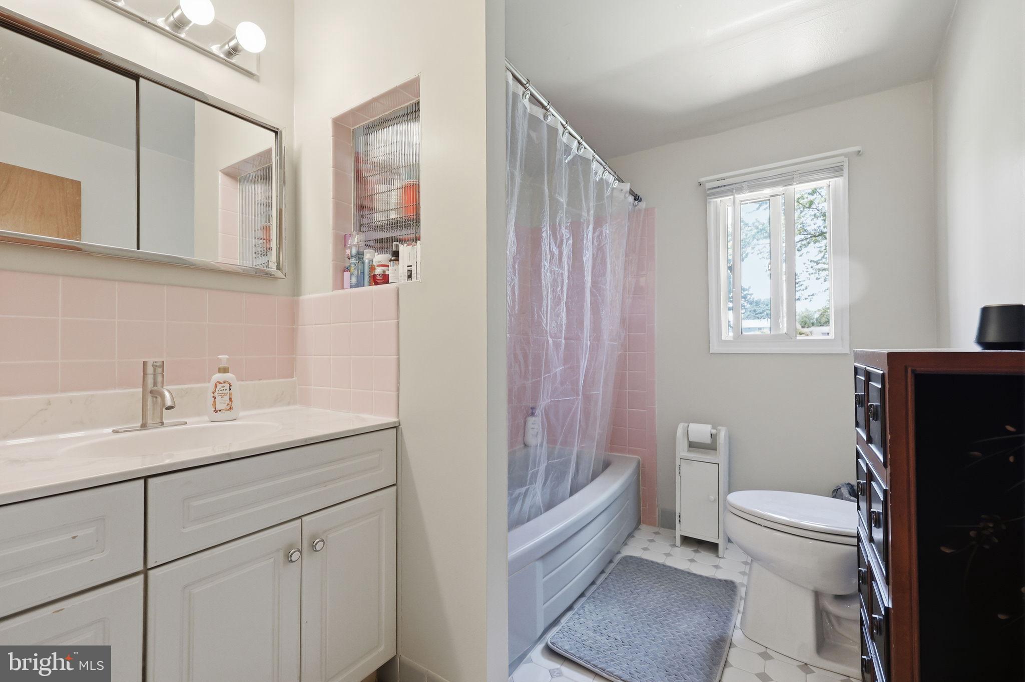 1320 Nevarc Road Warminster, PA 18974 - Photo 20 of 34