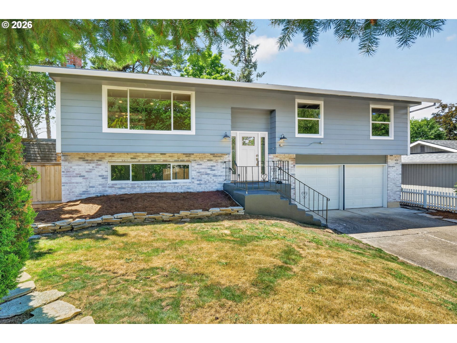 5685 Southwest 207th Avenue Beaverton, OR 97078 - Photo 2 of 43