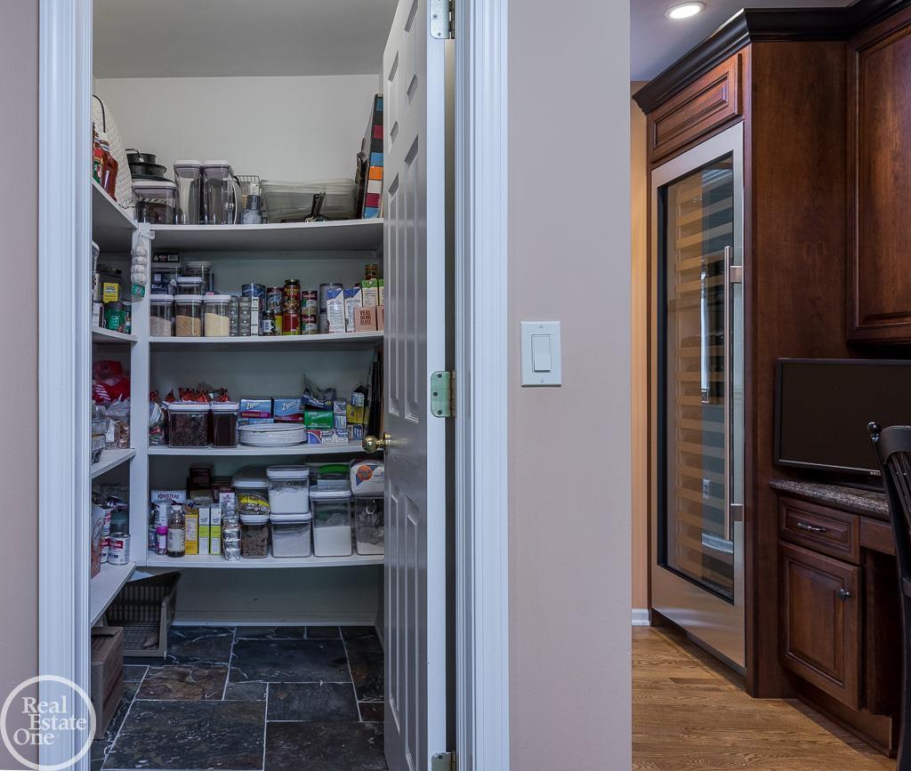 633 Appoline Court Rochester, MI 48307 - Photo 10 of 33