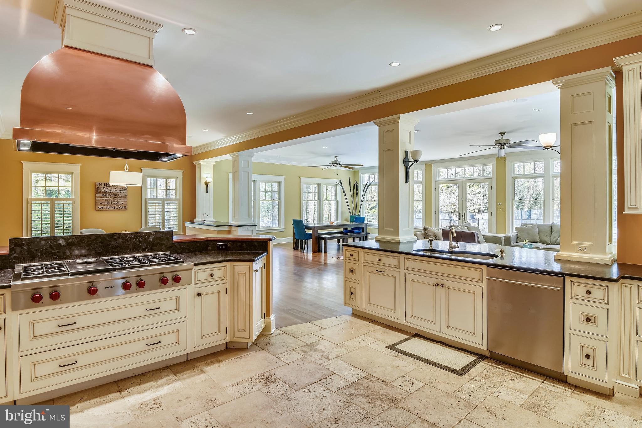 24 Shadow Point Court Edgewater, MD 21037 - Photo 8 of 60 Chef's Dream Kitchen