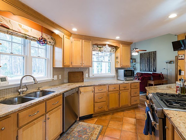 6 Hayward Road Wayland, MA 01778 - Photo 5 of 24 Gallery Image 5