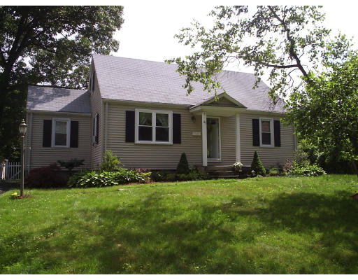 83 Chesterfield Road Northborough, MA 01532 - Photo 2 of 14 Gallery Image 2