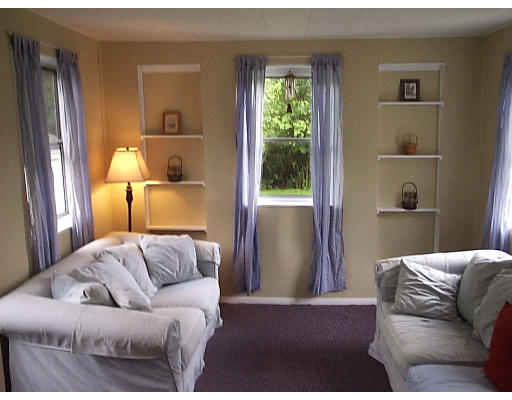 83 Chesterfield Road Northborough, MA 01532 - Photo 8 of 14 Gallery Image 8