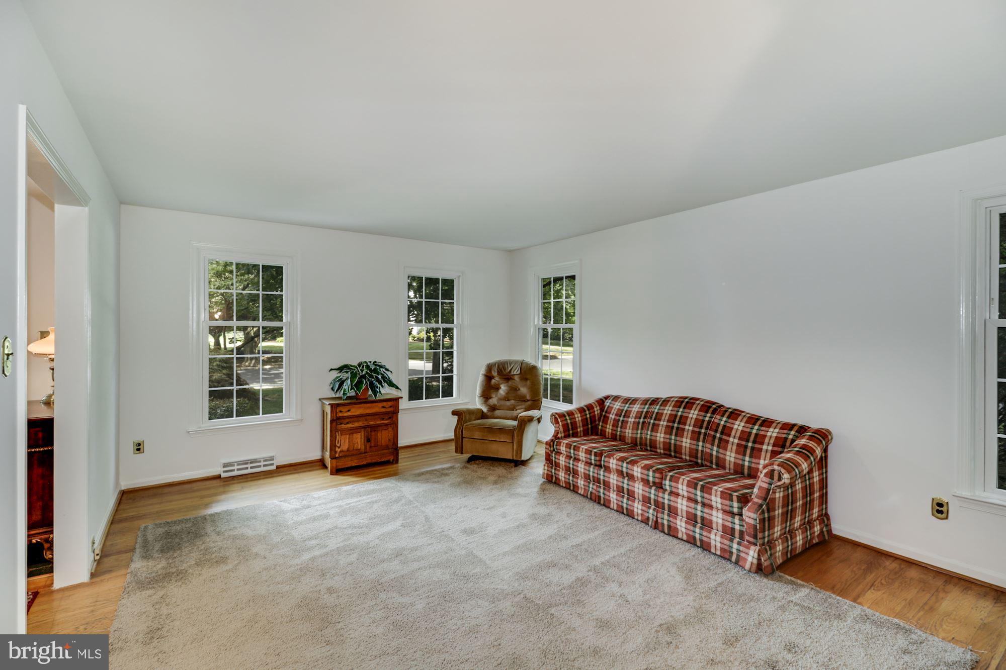 554 Sentinel Road Moorestown, NJ 08057 - Photo 7 of 40