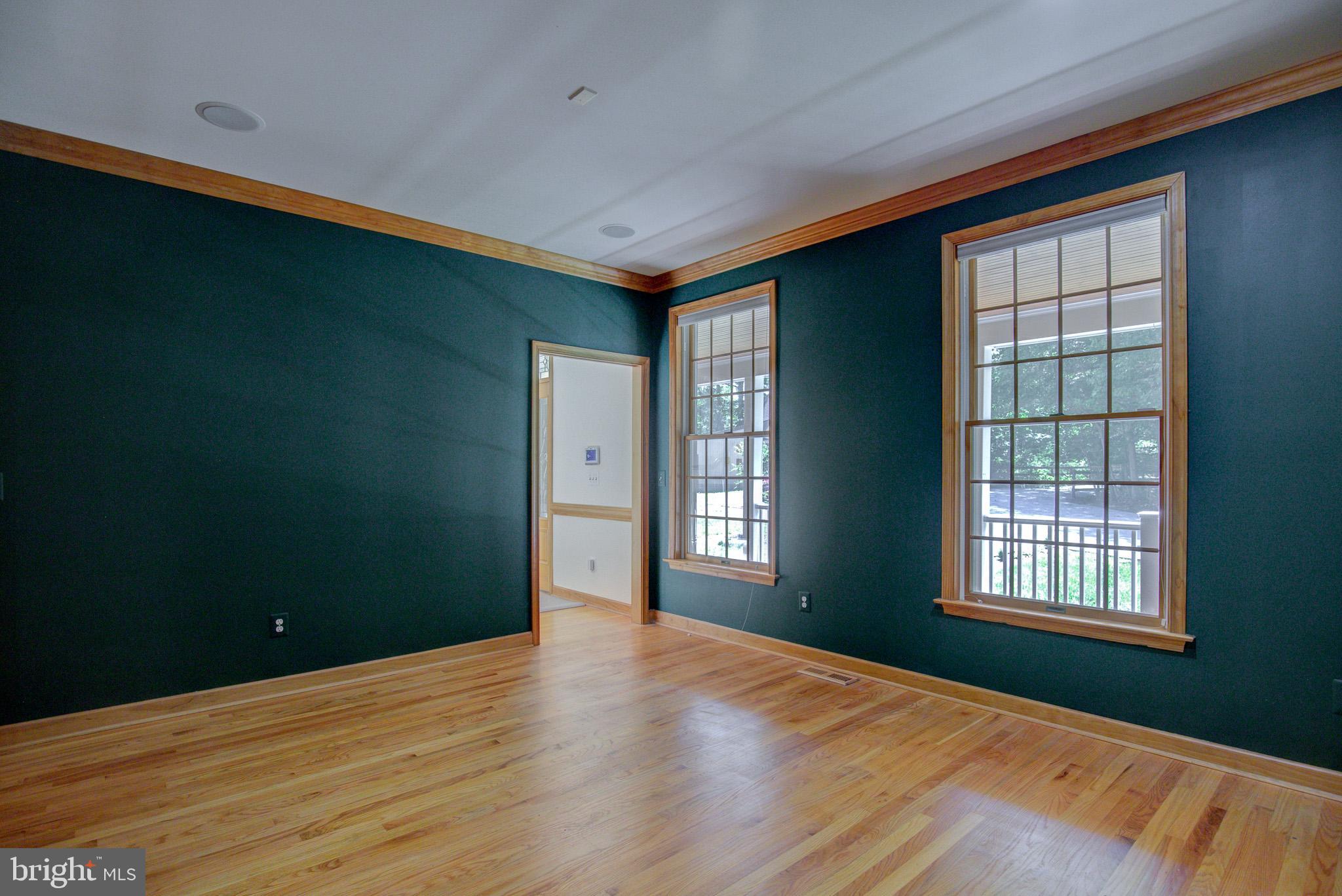 813 Blacks Hill Road Great Falls, VA 22066 - Photo 24 of 92 Study/Office