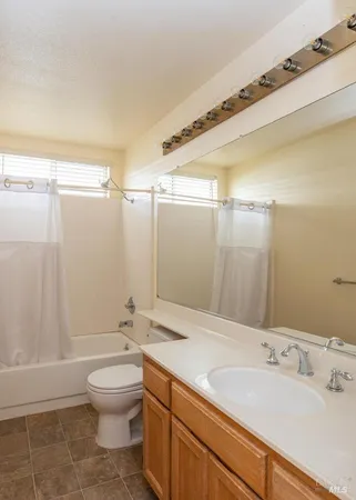 $829,000 | 7036 Edinburgh Court, Windsor, CA 95492
