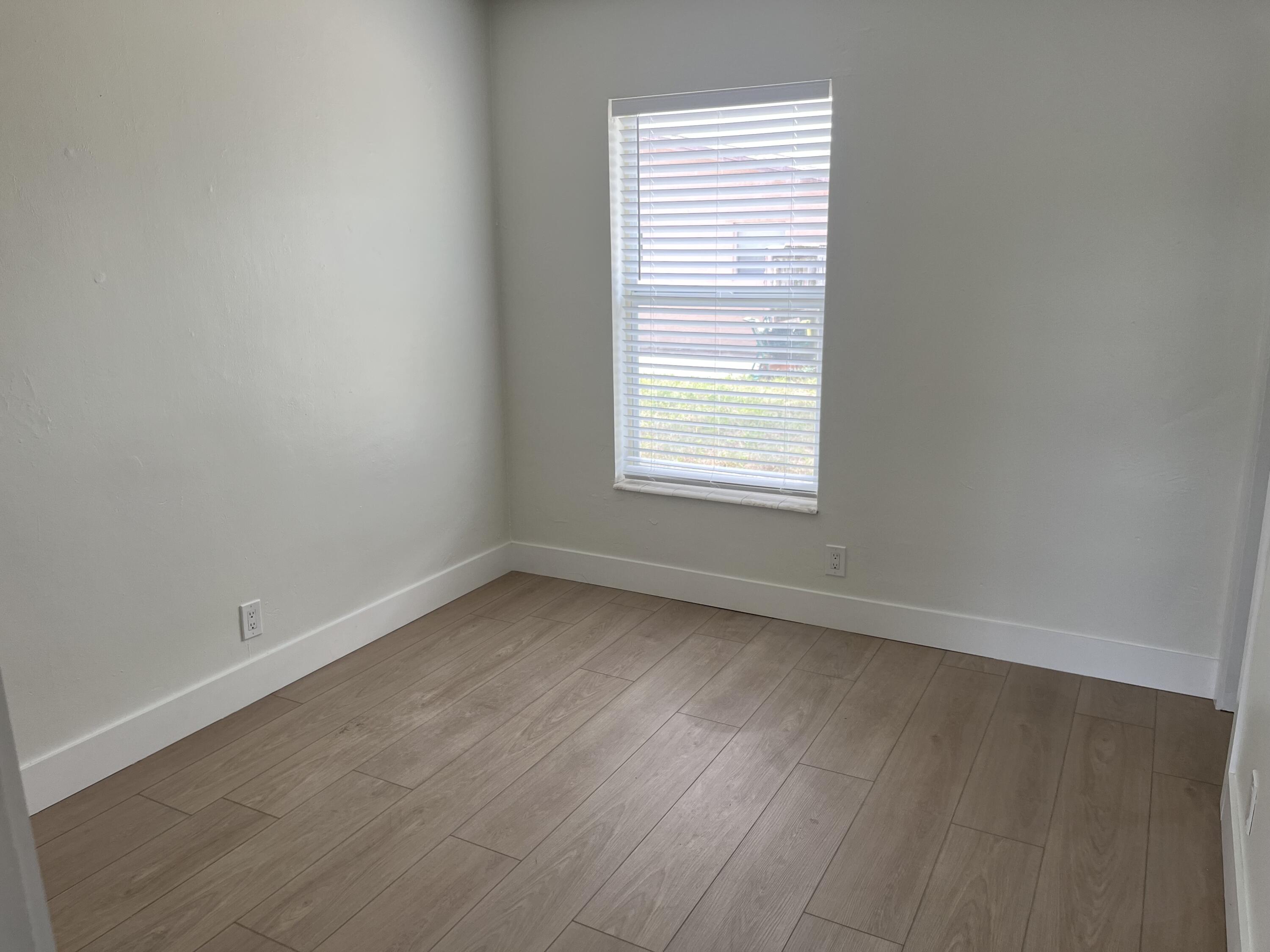 196 Northeast 28th Street Boca Raton, FL 33431 - Photo 9 of 10 196 NE 28th Street