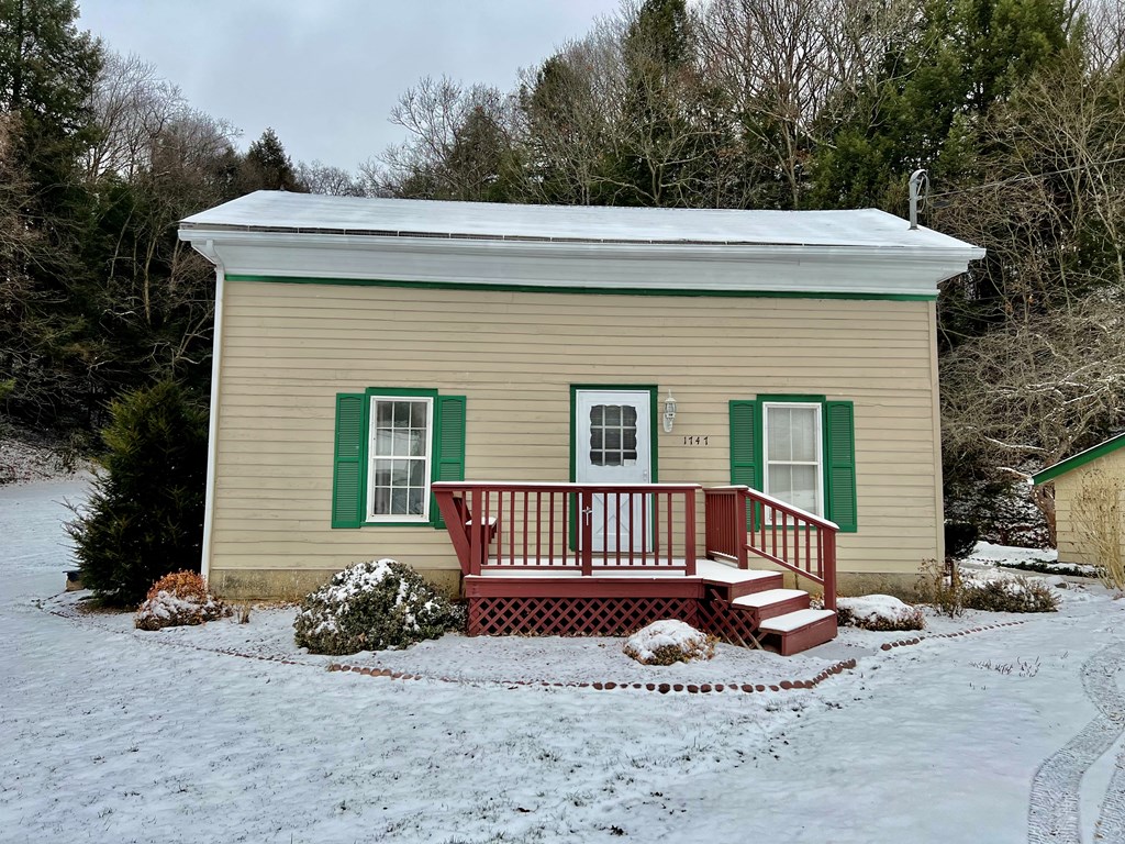 1747 Old Rte 322 Utica, PA 16362 - Photo 12 of 18 a front view of a house