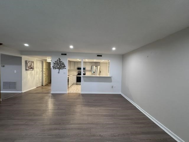 404 Paradise Road, Unit 1P Swampscott, MA 01907 - Photo 10 of 35