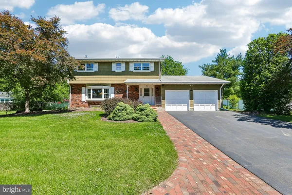 $625,000 | 10 Sandtown Terrace, Hamilton, NJ 08690
