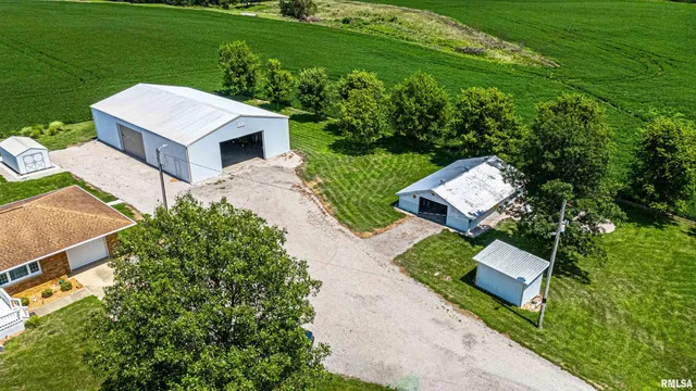 $398,000 | 20708 County Road 700 North, Delavan, IL 61734