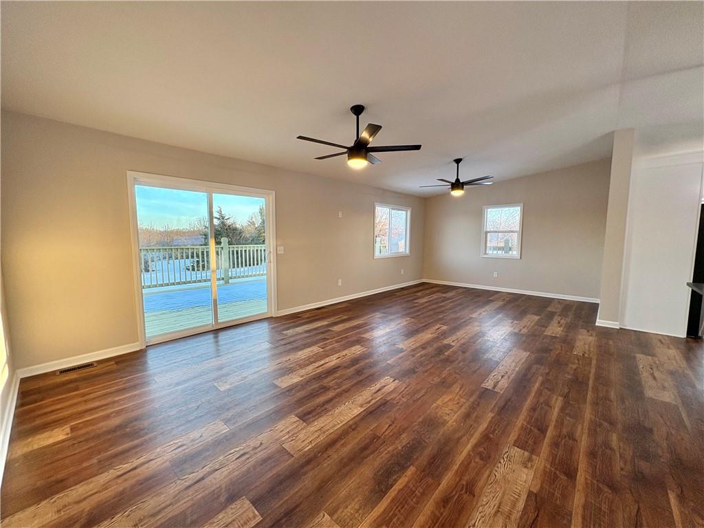 31179 Metcalf Road Louisburg, KS 66053 - Photo 11 of 24