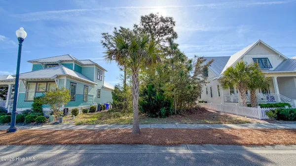 $450,000 | 1307 Croaker Lane, Carolina Beach, NC 28428