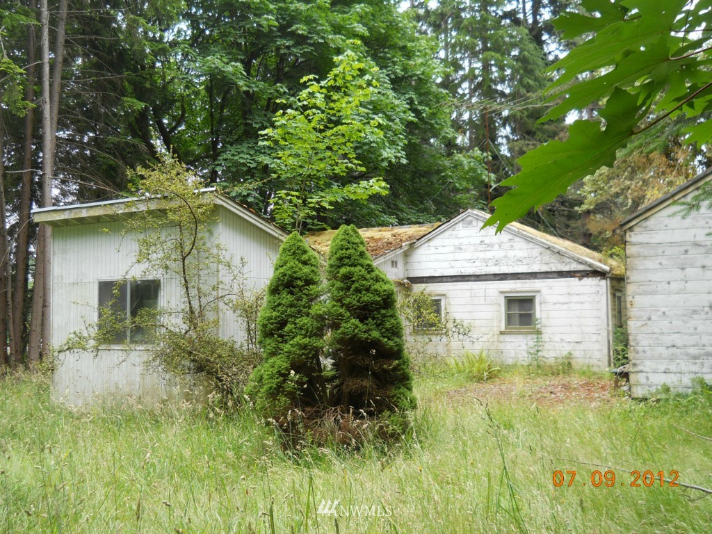 3926 Grove Road Northwest Olympia, WA 98502 - Photo 3 of 11 Gallery Image 3