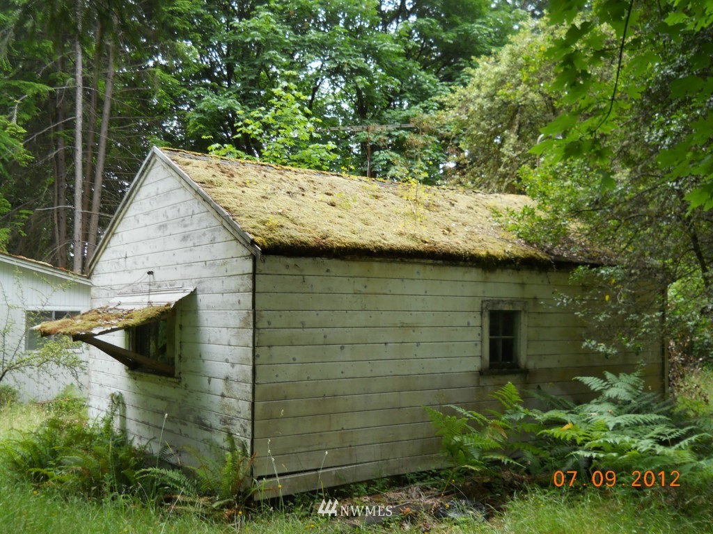3926 Grove Road Northwest Olympia, WA 98502 - Photo 5 of 11 Gallery Image 5