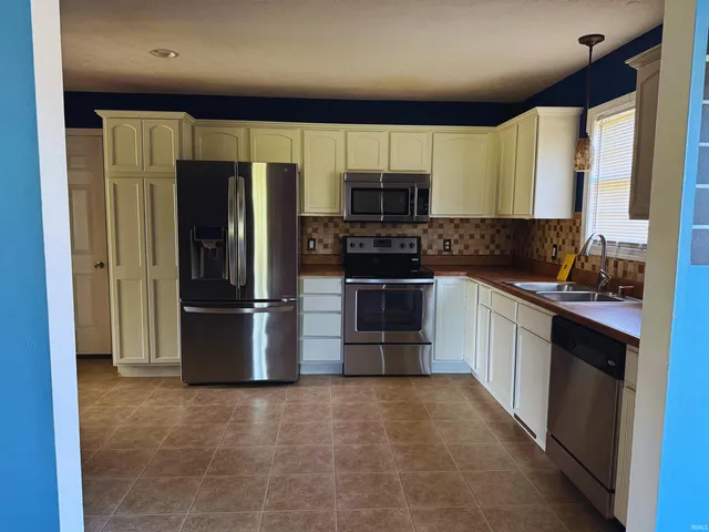 $375,000 | 7102 West Pinnacle Drive, Bloomington, IN 47404