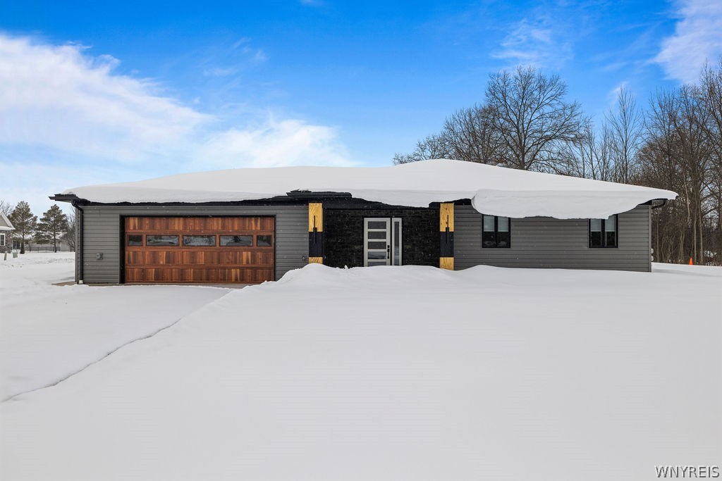 Modern sleek ranch in Town of Lewiston