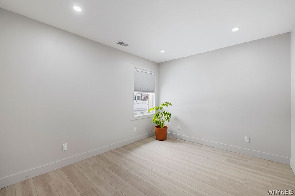 855 Madison Avenue Lewiston, NY 14092 - Photo 12 of 20