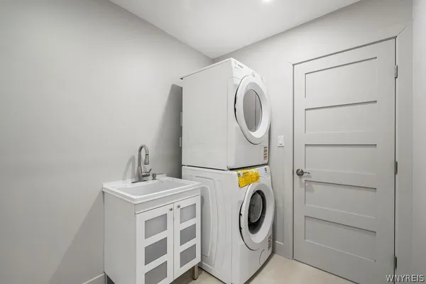 $2,800 | 855 Madison Avenue, Lewiston, NY 14092