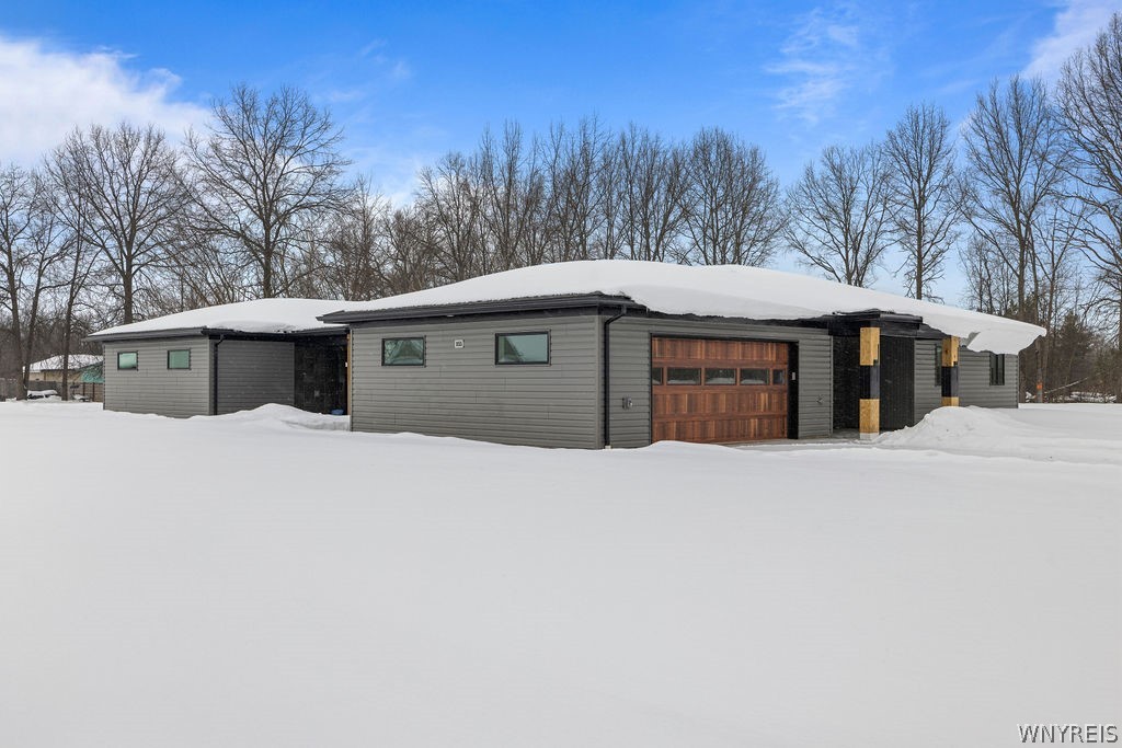 855 Madison Avenue Lewiston, NY 14092 - Photo 2 of 20