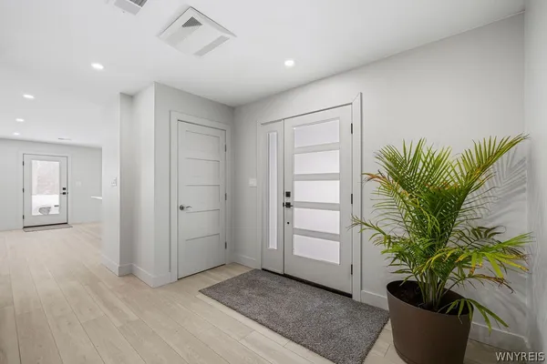 $2,800 | 855 Madison Avenue, Lewiston, NY 14092