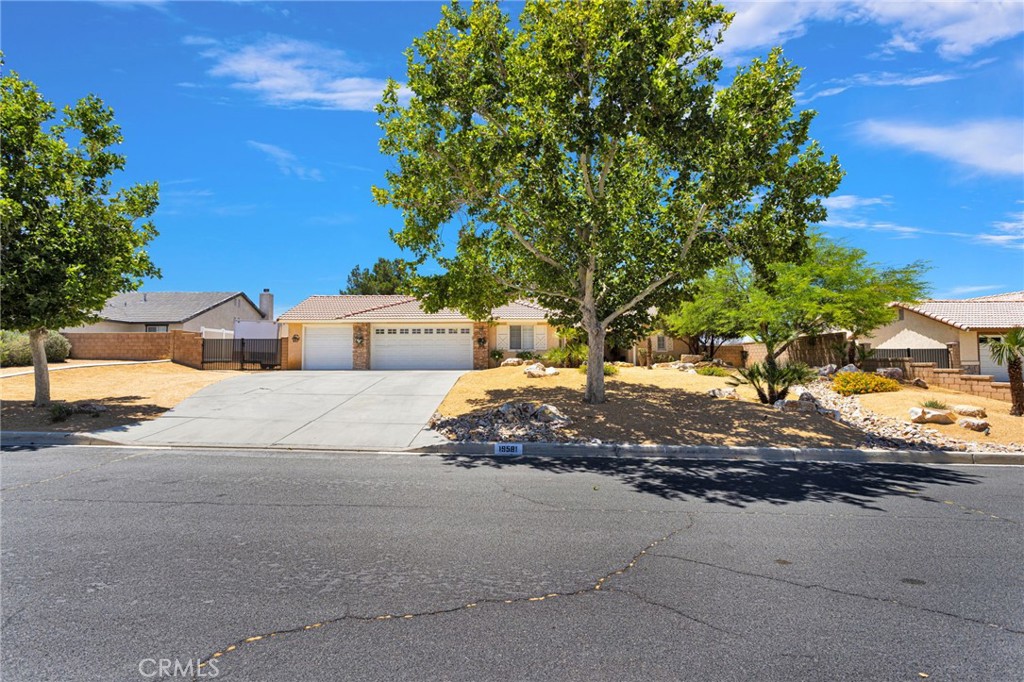 19581 Powhatan Road Apple Valley, CA 92308 - Photo 4 of 80