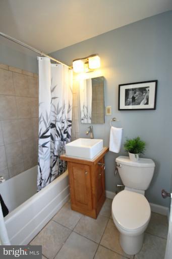 7 Crescent Road, Unit J Greenbelt, MD 20770 - Photo 1 of 27 Upper Level Bath