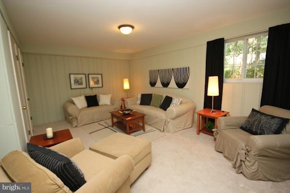 7 Crescent Road, Unit J Greenbelt, MD 20770 - Photo 16 of 27 Family Room