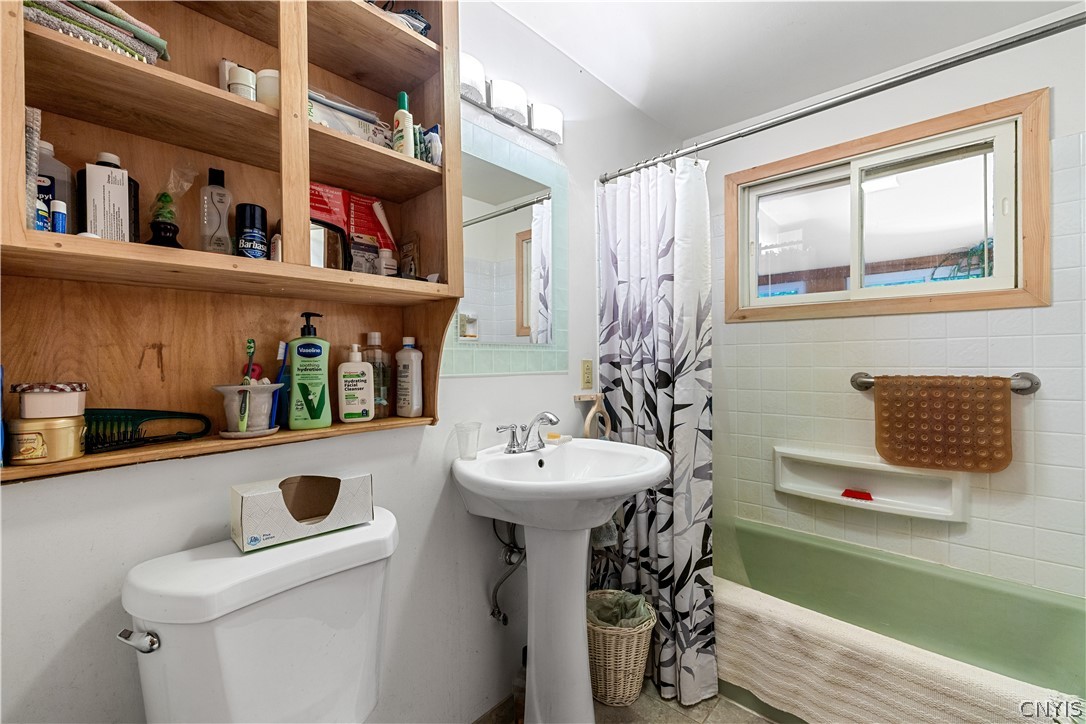 253 Silverstone Road Russia, NY 13438 - Photo 19 of 40