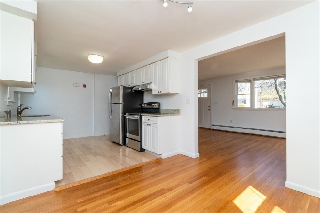 17 Charles Road, Unit 17 Winchester, MA 01890 - Photo 24 of 40