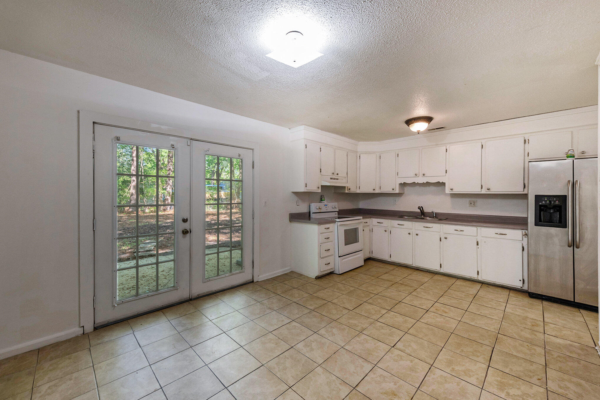 203 Elliott Drive Ladson, SC 29456 - Photo 8 of 23 011__dsc3922_764