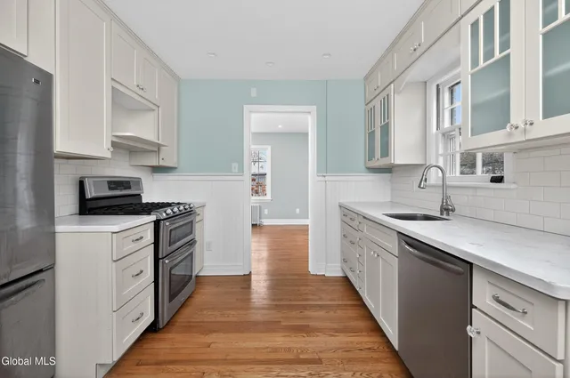 $320,000 | 142 Kenwood Avenue, Bethlehem, NY 12054