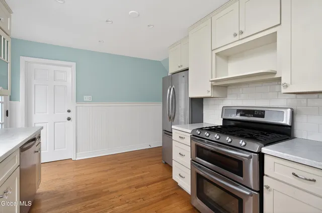 $320,000 | 142 Kenwood Avenue, Bethlehem, NY 12054