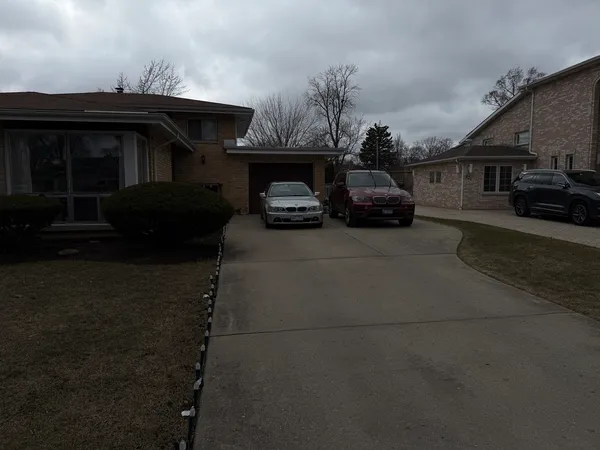 $3,000 | 226 Fernwood Lane, Glenview, IL 60025