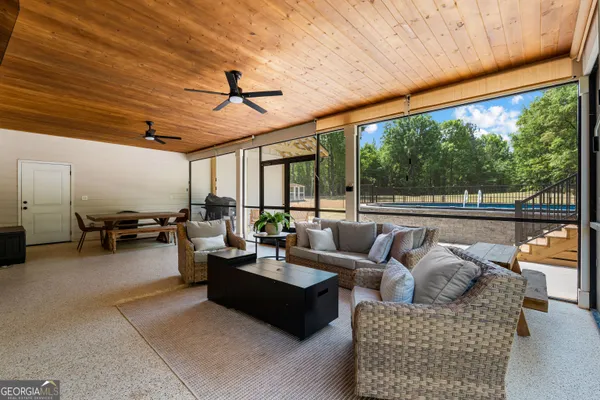 $1,050,000 | 425 Dean Road, Barnesville, GA 30204