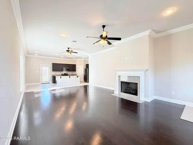 $2,100 | 206 Caillou Grove Road, Youngsville, LA 70592