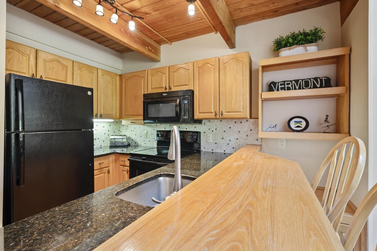 112 High Ridge Road, Unit D8 Killington, VT 05751 - Photo 9 of 34 Gallery Image 9
