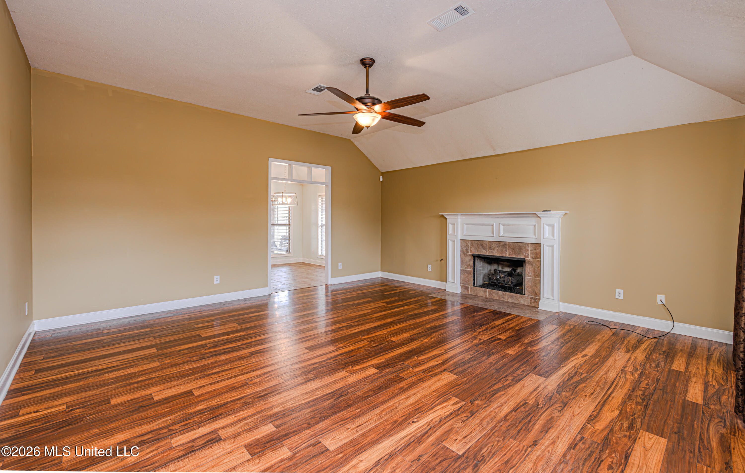 107 Memory Lane Madison, MS 39110 - Photo 3 of 42 1R4A5484