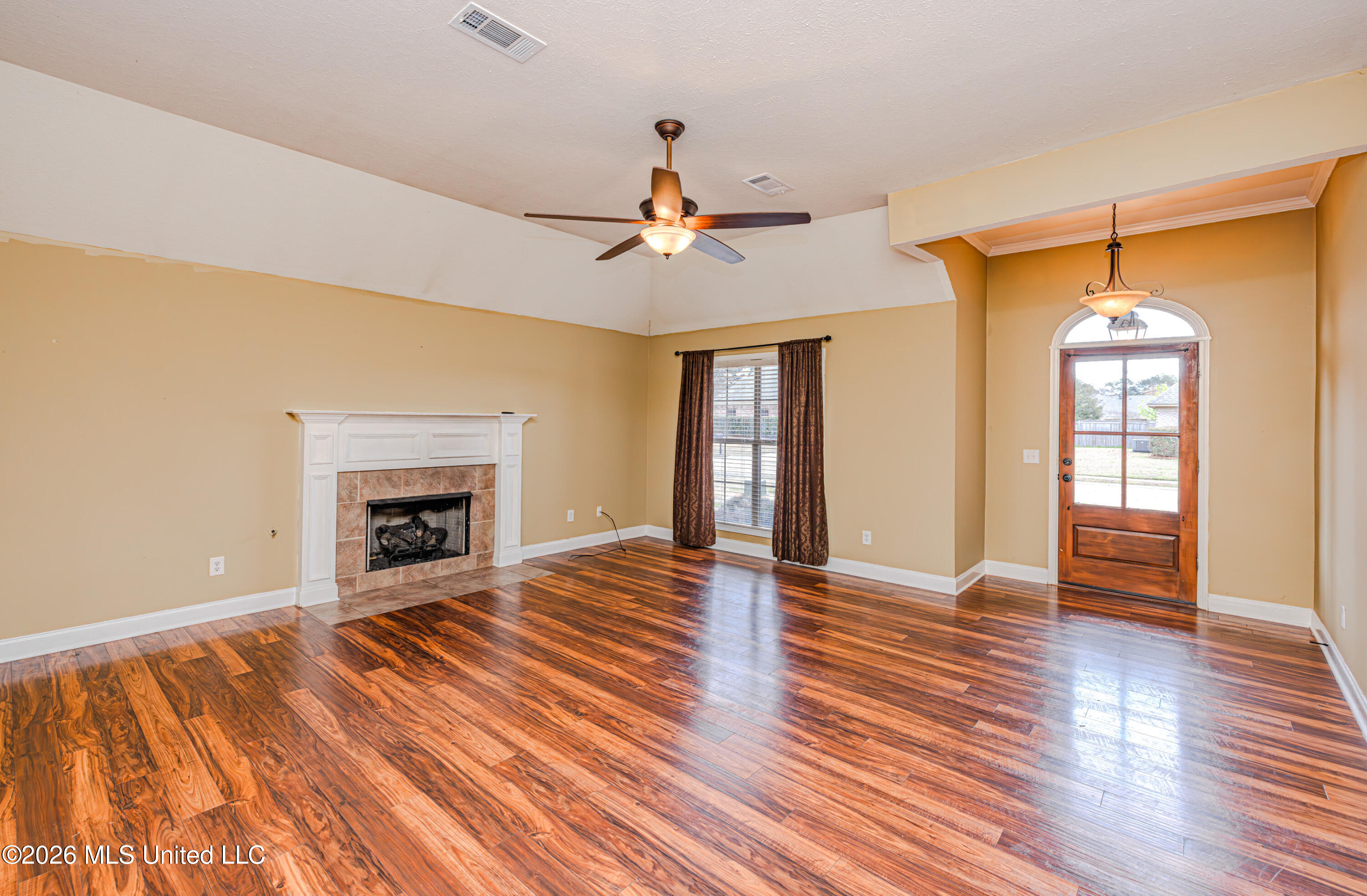 107 Memory Lane Madison, MS 39110 - Photo 5 of 42 1R4A5487