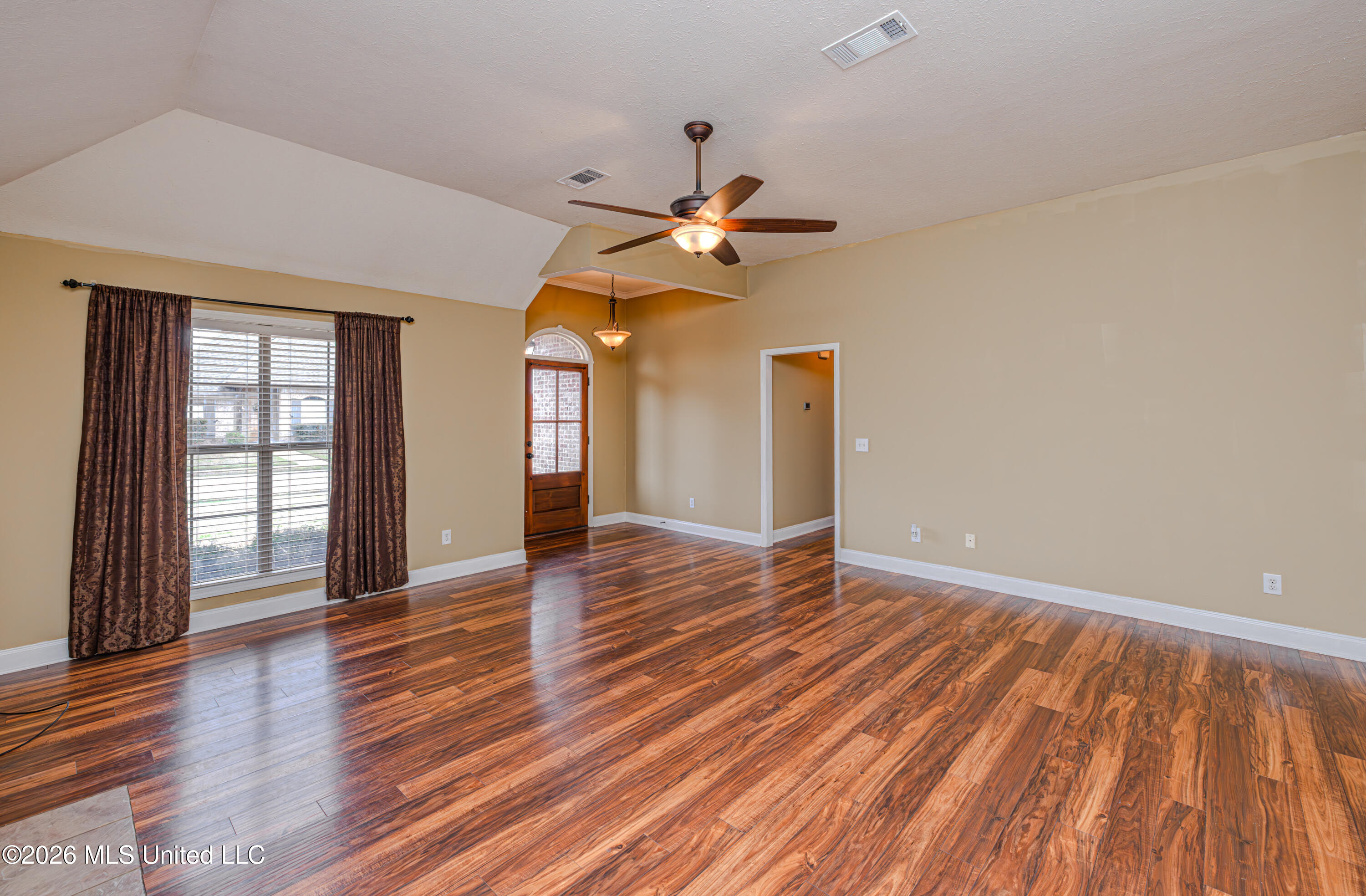 107 Memory Lane Madison, MS 39110 - Photo 7 of 42 1R4A5489