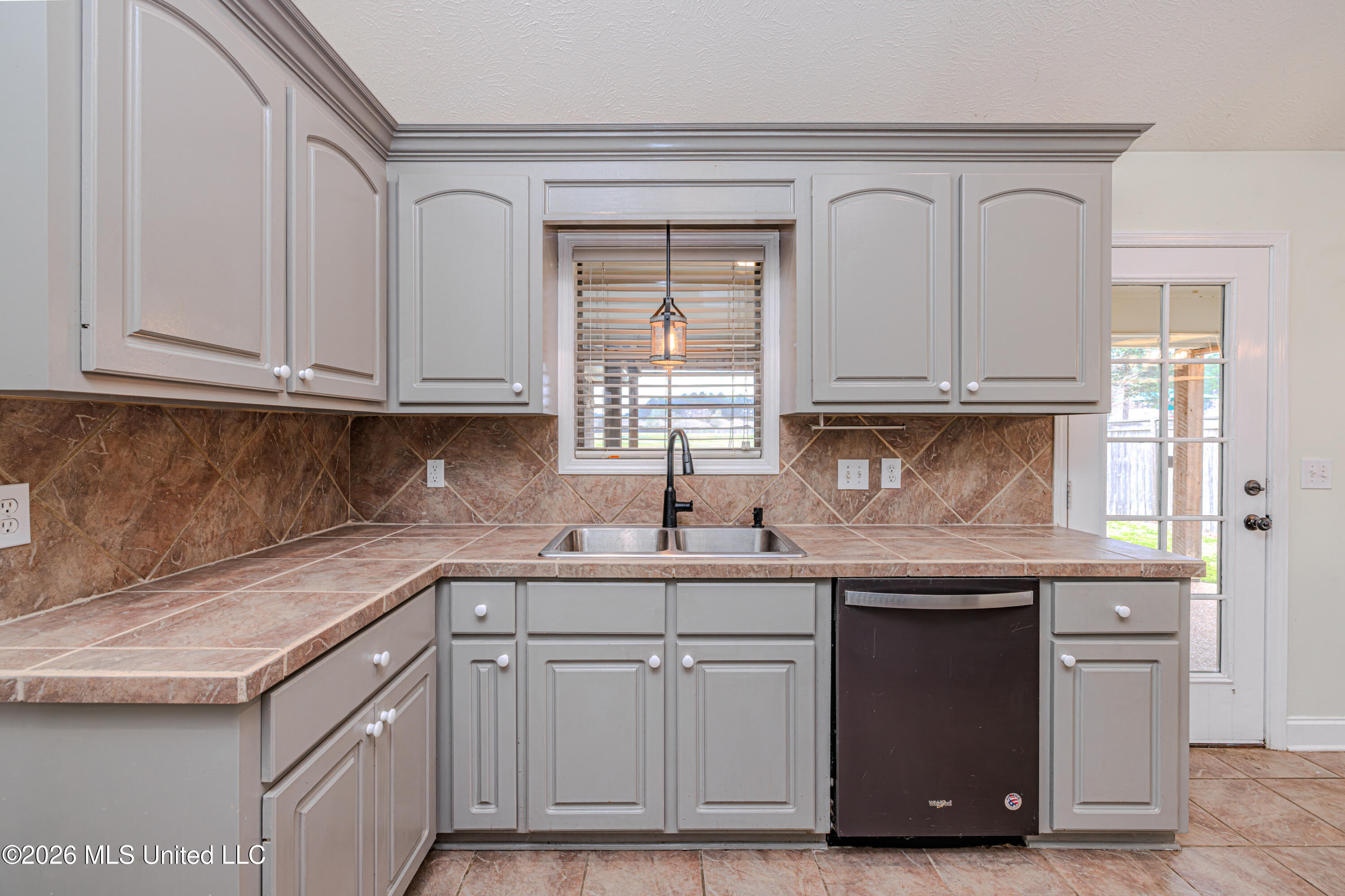 107 Memory Lane Madison, MS 39110 - Photo 9 of 42 1R4A5495